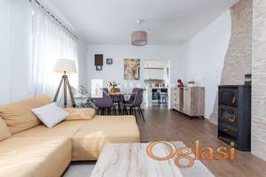 Prodaje se sprat kuće – 93 m² sa pripadajućom parcelom, Igalo